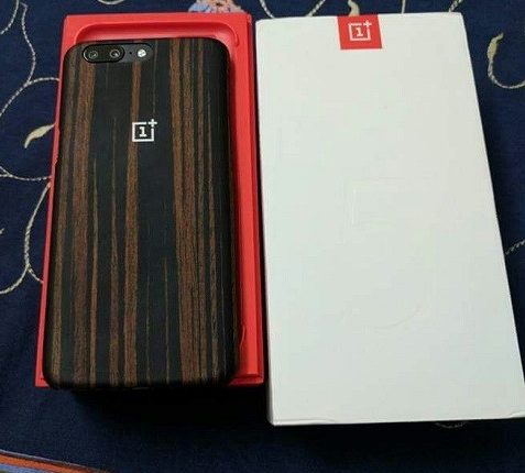 Live images of OnePlus 5, its retail box and phone cases ...