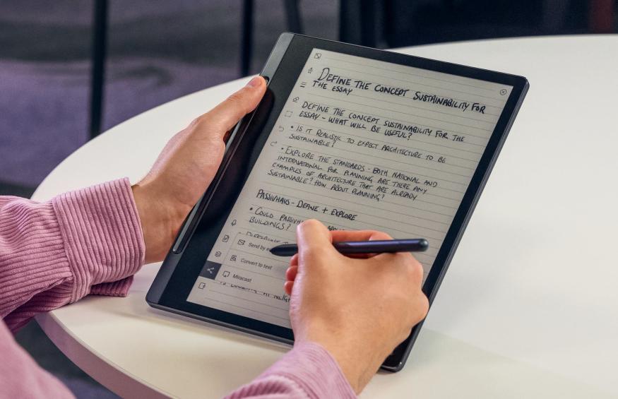 Lenovo Smart Paper with E-Ink display goes official for $400