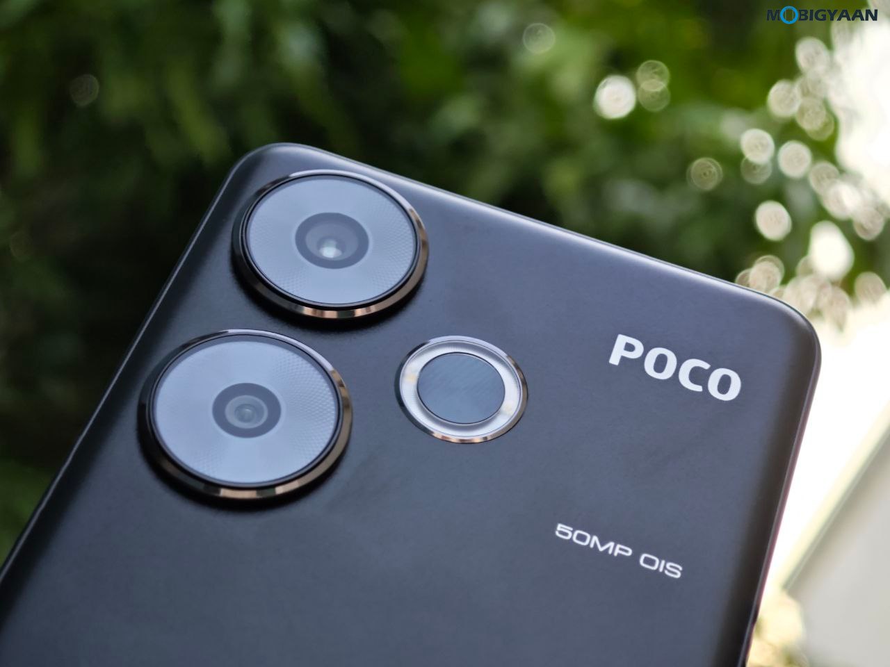 POCO F6 5G Review Design Display Cameras Build Quality 11