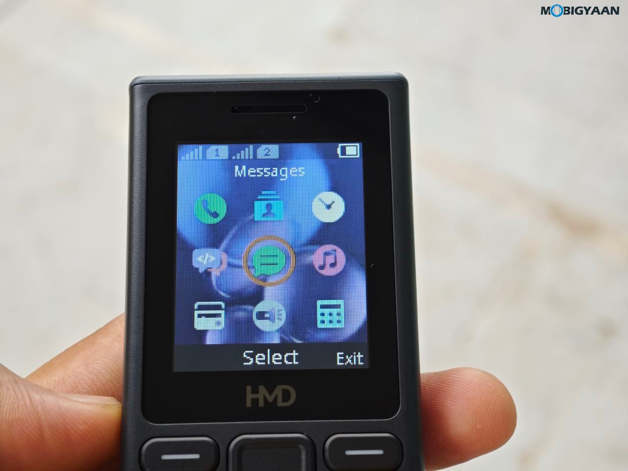 HMD 105 Feature Phone Review 5