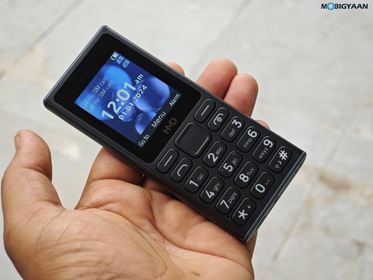 HMD 105 Feature Phone Review 7