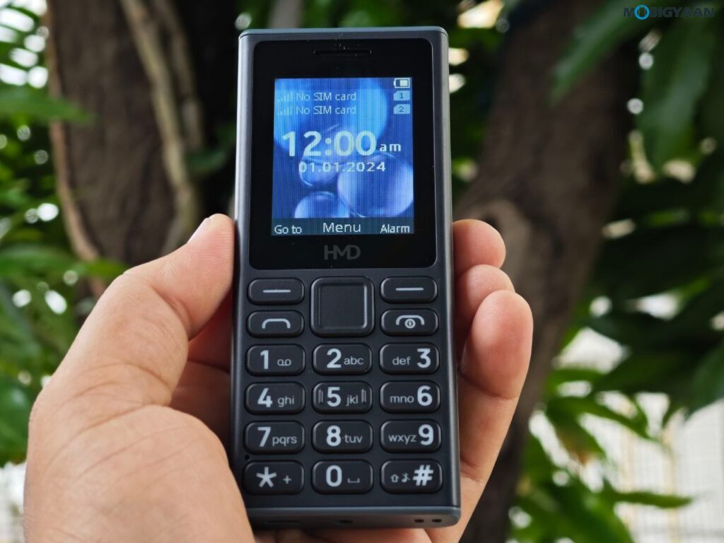 HMD 105 Feature Phone Review 8