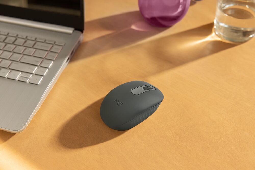 Logitech M196 Bluetooth mouse 2