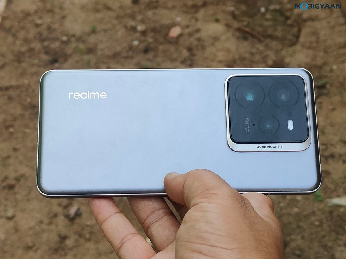 realme GT7 Pro Review Design Display Cameras Build Quality India 12