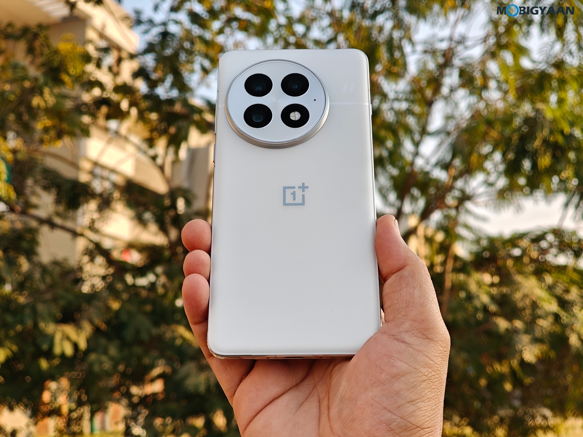 OnePlus 13 Review Design Display Cameras Build Quality 23