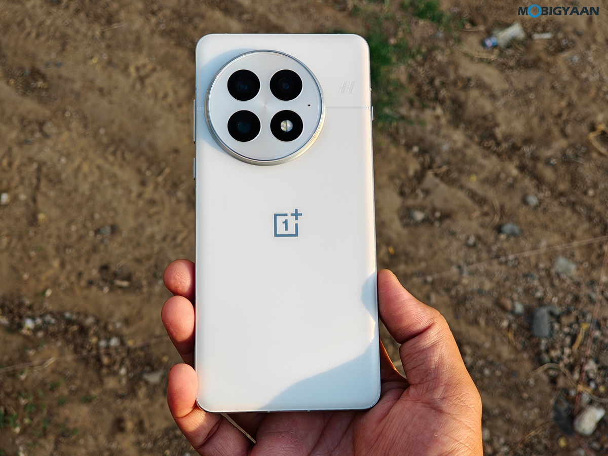 OnePlus 13 Review Design Display Cameras Build Quality 9